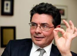 Retweet on twitter alejandro gaviria retweeted. El Sistema De Salud Tiene Que Recuperar La Coherencia Ministro Alejandro Gaviria Consultorsalud