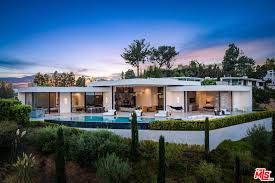 What's the cost per square foot of 8,000 square feet? 2200 Summitridge Dr Beverly Hills Ca 90210 Mls 20 638762 Redfin