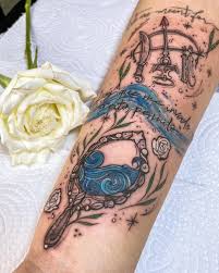 Tatuagem no pulso tatuagem signos desenho tatuagem tatuagens tatoo iemanja boas ideias para tatuagem minitatuagens. Tatuagem De Iemanja 40 Inspiracoes Com A Mae Das Aguas