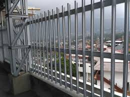 • rangka atap pergola pemakaian rangka atap baja ringan untuk pergola mempertimbangkan bahwa dengan memakai baja ringan maka perawatan untuk pengecatan jadi berkurang. Facebook