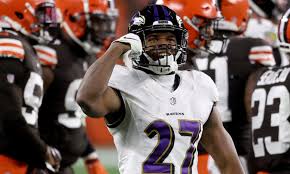 Dobbins went down with what looked like a painful. Wvp2zato385chm