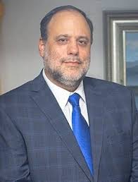 What are the concerns of Jamaican returnees regarding theft and break-ins?