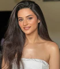 Magy Mourad Makeup Artist