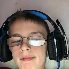 Ethan Waters's Instagram, Twitter & Facebook