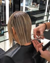 Excellent Photos Soins Capillaires Videos Style Genial Soigner Ses Cheveux C Est Souv En 2020 Soigner Ses Cheveux Cheveux Styles De Coiffures