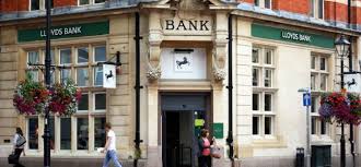 Banc brenhinol yr alban), commonly the royal bank of scotland has around 700 branches, mainly in scotland, though there are branches in many larger towns and cities throughout. Deutsche Bank Cuts Target Price On Lloyds Banking Group Plc Barclays Plc And Royal Bank Of Scotland Group Plc After Annus Horribilis