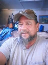 Diana Comer's Instagram, Twitter & Facebook