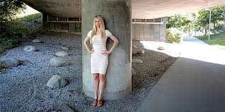 Kasja was born in stockholm, sweden in 1980. Kajsa Ekis Ekman Det Borde Finnas Ett Halvars Karantan Mot Mediedrev Resume