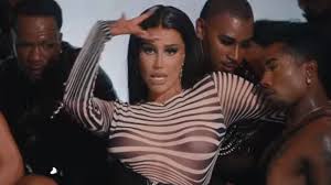 Following the release of her music video to her new single i am the strip club, azalea faced backlash. Iggy Azalea Blackfish Criticism Rapper Thanks Everyone Showing Me Hate Over I Am The Stripclub Video Ents Arts News Sky News