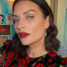 BELLEZA: Este es en facilísimo truco de maquillaje con efecto rejuvenecedor  de las maquilladoras profesionales