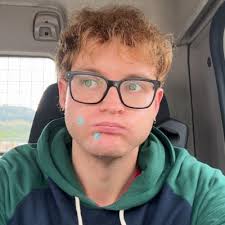 Dafydd Roberts (@dafgog)