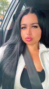 Brooke Amber's Instagram, Twitter & Facebook