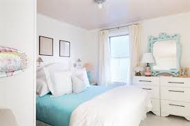 Not to be seen as overtly pink, but rather a muted rose with enormous warmth, its powdery feel makes it incredibly soft and easy to use with complementary to. Pink Ground