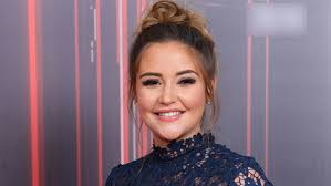 Jacqueline Jossa shows off EXTREME new hairdo after 'reuniting' with Dan  Osbourne