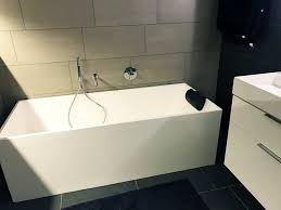 Freistehende Badewanne Firenze Badezimmer Ideen Badezimmer Mit Der Freistehenden Badewanne Firenze Baedermax In 2020 Badewanne Bad Einrichten Freistehende Badewanne