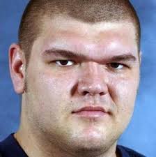 Giants sign Baas to play center