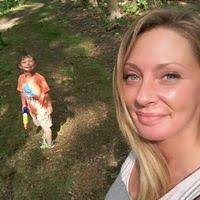 Mari Capps's Instagram, Twitter & Facebook