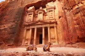 C'è un'emergenza umanitaria, che chiede di assicurare un riparo, acqua, cibo e cure a chi è fuggito dalla guerra. Petra E Il Tour Della Giordania Agenzia Viaggi Albatur