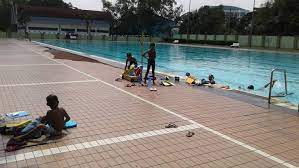 Pembuatan kolam renang pribadi di halaman belakang rumah tentunya menjadi impian setiap keluarga, dan seringkali faktor harga menjadi harga pembuatan kolam renang per meter yang tidak murah, seringkali menjadi hambatan utama dan pertama ketika hendak memulai mewujudkan impian. Jom Bakar Kalori Di 6 Kolam Renang Awam Sekitar Lembah Klang Ini 100comments Product Reviews Samples News