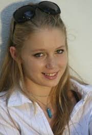 Peggy Monks's Instagram, Twitter & Facebook