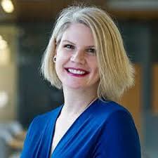 Kelly Timmons's Instagram, Twitter & Facebook