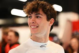 Bundesliga Duell tëscht zwee Lëtzebuerger🇱🇺💪 Haut de Mëtten trefft den  Leandro Barreiro Martins mam FSV Mainz op de Laurent Jans, deen bei  Paderborn spillt. Déi zwee Spiller stinn och haut an