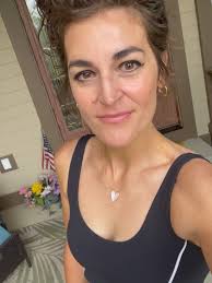 Cari Edwards: Fashion Finds (@sunshinecari) • Instagram photos and videos