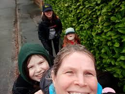 Hello, I'm Falguni and something to know about me is I am married to a  Vegan and have a Vegan daughter. Looking to expand my culinary capabilities  with plant based ingredients !