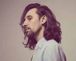 Today my husband turns 40! 🥳 He's rarely in front of the camera, but I'd  say he's picked up a thing or two from living in a photo studio with me. ✨