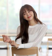 Youth of may (kbs2, 2021). ê¸ˆìƒˆë¡ ëª¸ë§¤ ë…¸ì¶œ