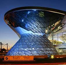 Bmw welt and the bmw museum are open to the public onwards in compliance with all applicable hygiene measures and regulations. Das Autohaus Wird Zur Digitalen Erlebniswelt Welt