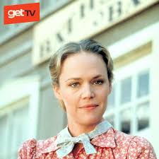 Mae Woodward's Instagram, Twitter & Facebook