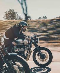 Two Wheels Caferacers On Instagram A Fantastic Day For A Ride Moto Feelz Triumph Bonneville Rid Triumph Cafe Racer Triumph Bikes Cafe Racer Bikes