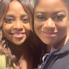 I love my niece @themua.shae so much! Thank you for coming in last minute &  hooking up your Auntie's face for my #vegas performance. You're pretty  awesome Niece♥️. If you're ever in #