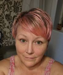 Joining the 90s fashion trend