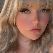 Is the lake clear today?