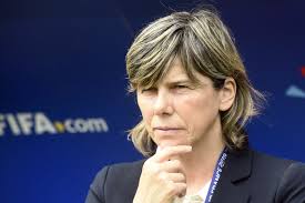 L'austria abbiamo appena iniziato a studiarla, abbiamo visto qualche partita ma senza entrare nei dettagli, ma per il poco che abbiamo visto si tratta di una squadra molto fisica che corre per tutta la partita. Italia Austria Oggi Amichevole Calcio Femminile Orario Tv Programma Streaming Oa Sport
