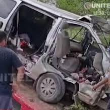 Adolescente de 14 anos dirige van e causa tragédia na Bolívia