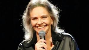 Dos olhos verdes abissais à voz rouca que lhe emprestou o sobrenome artístico, esta angela ( que como outra grande cantora. Dbg5mbi1c2wgwm