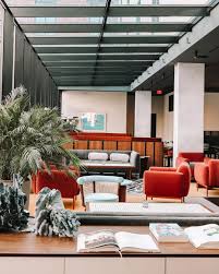 Kitchen set minimalis banyak menjadi pilihan para ibu yang akan memesan kitchen set untuk dapurnya. The Amazing Flor Fina Restaurant Haya Hotel