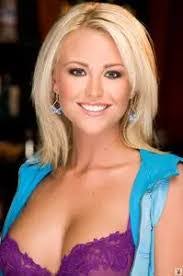 Ashley Lowe's Instagram, Twitter & Facebook