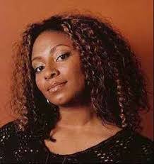 Tara Stinson's Instagram, Twitter & Facebook