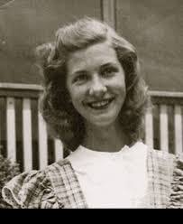 Elizabeth Hetherington's Instagram, Twitter & Facebook