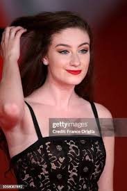 Amber Doig Thorne walks the red carpet ahead of the "The Girl In The...  News Photo