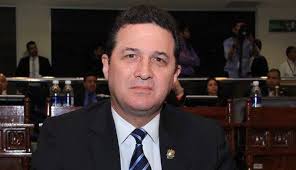 Diputado Valiente pide conocer nuevas contrataciones de Asamblea que  inflaron presupuesto