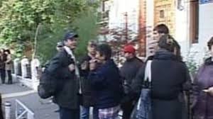 In bucuresti examenul are loc la scoala gimnaziala nr. Profesorii De La Liceul Dinu Lipatti Din Pitesti A Cincea Zi De Greva Mobile