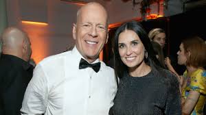 Последние твиты от demi moore (@justdemi). Demi Moore Shares Epic Emmys Throwback With Ex Bruce Willis Their Daughter Scout Reacts Entertainment Tonight