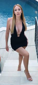 Sara Stankovics feet