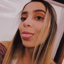 Emily Amaral's Instagram, Twitter & Facebook