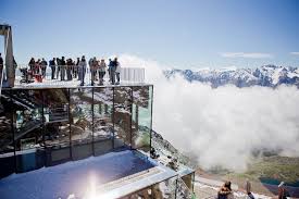 Gourmet Lunch At Ice Q James Bond Spectre Filming Location Bond James Bond Weinachtsgedichte